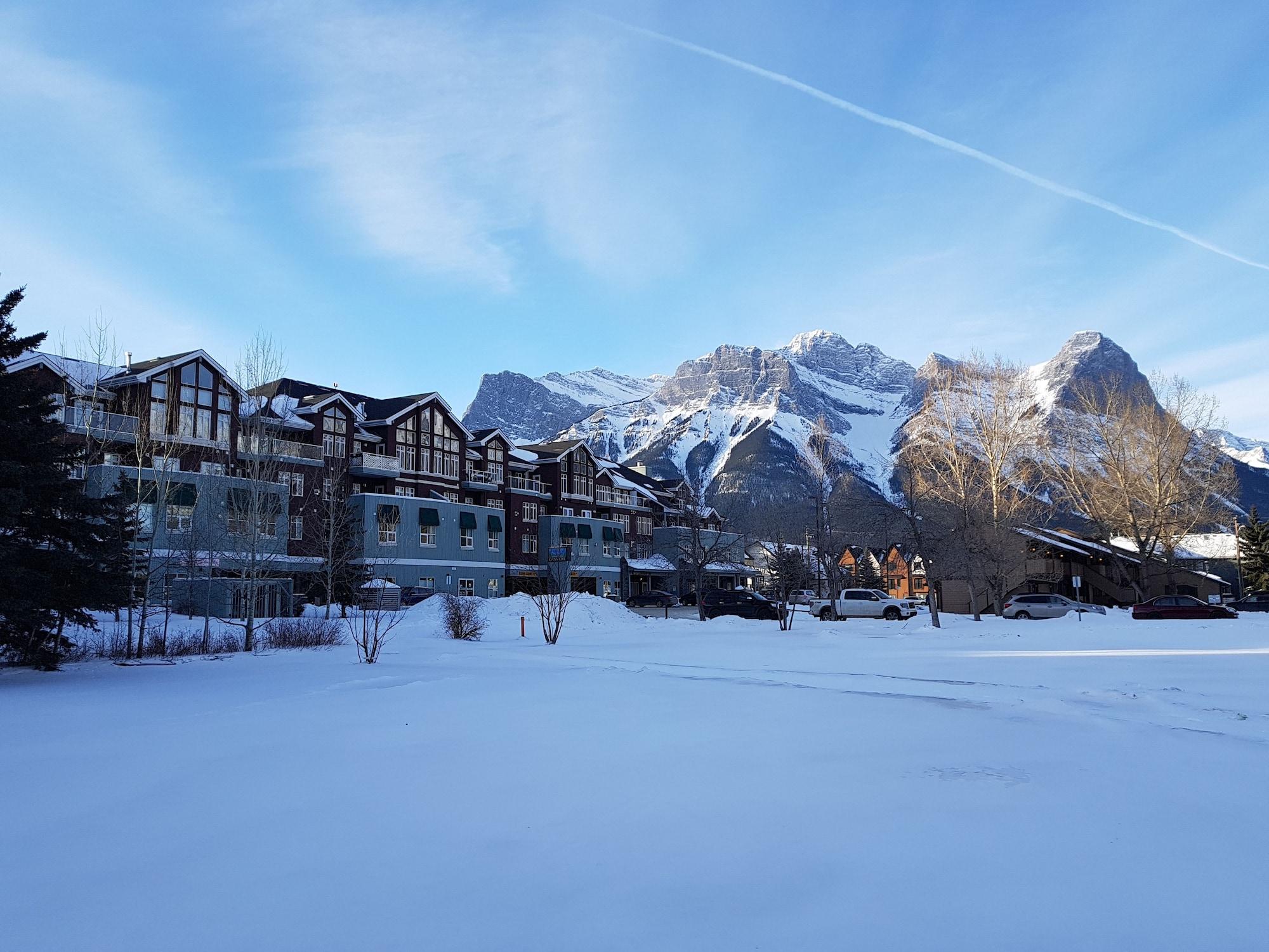 Sunset Mountain Inn Canmore Kültér fotó