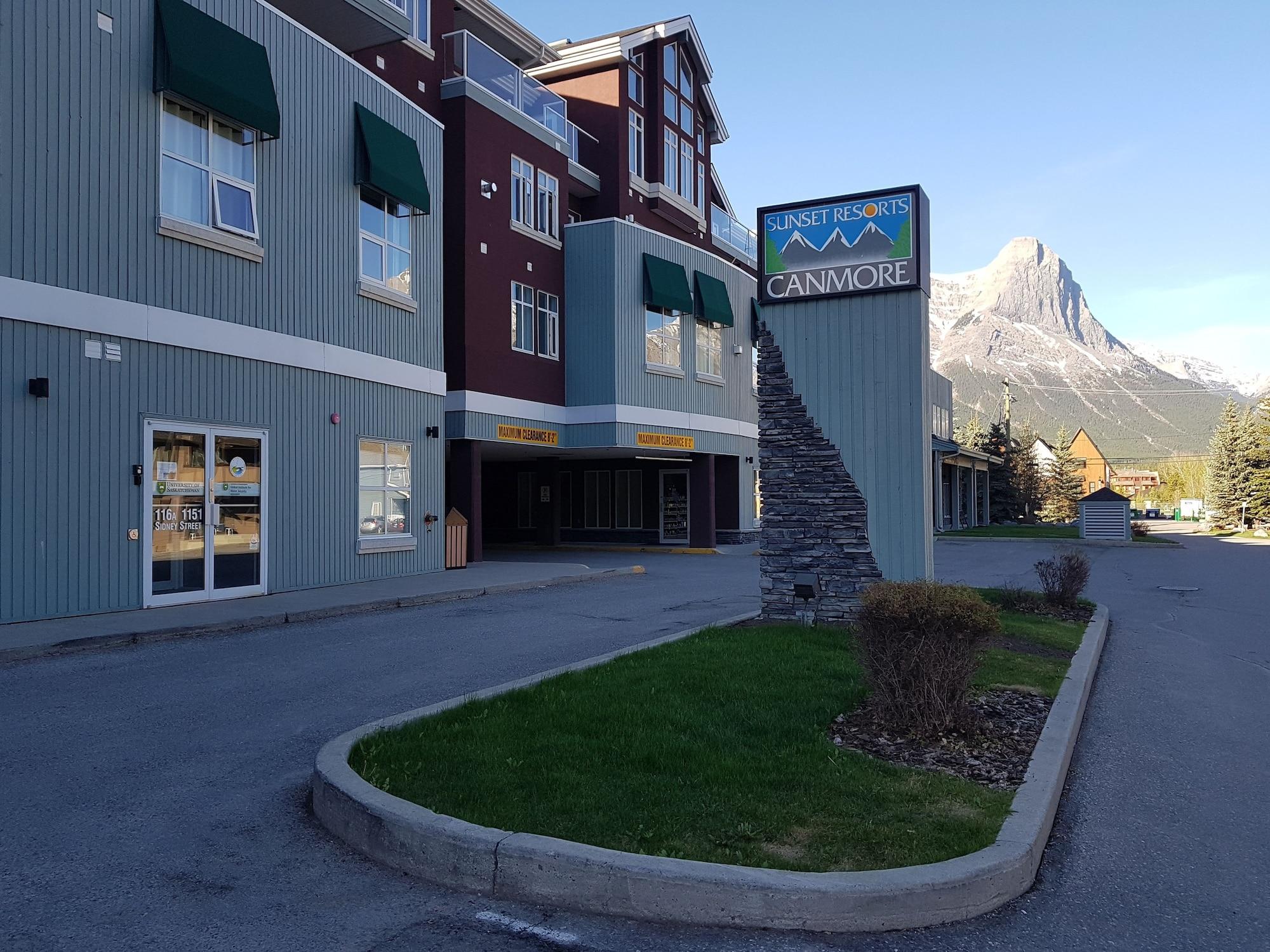Sunset Mountain Inn Canmore Kültér fotó