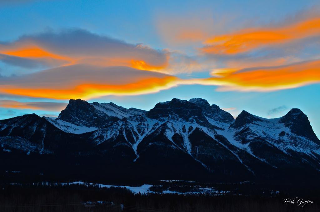 Sunset Mountain Inn Canmore Kültér fotó